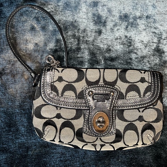 Coach Handbags - Coach Legacy Black & Tan Signature Canvas Wristlet with Turn-Lock vintage EUC ♥️